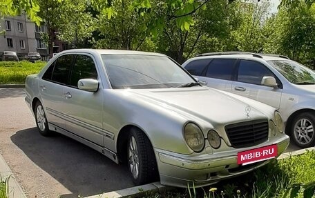 Mercedes-Benz E-Класс, 2000 год, 450 000 рублей, 2 фотография
