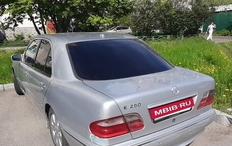 Mercedes-Benz E-Класс, 2000 год, 450 000 рублей, 6 фотография