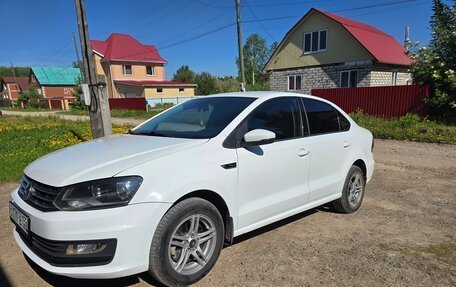 Volkswagen Polo VI (EU Market), 2016 год, 1 260 000 рублей, 2 фотография
