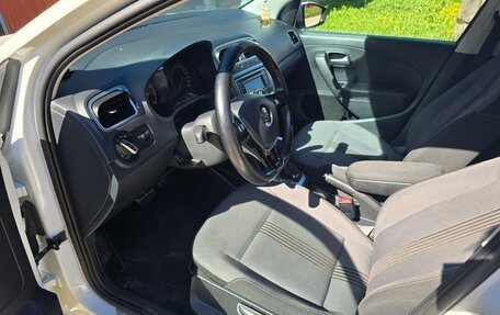 Volkswagen Polo VI (EU Market), 2016 год, 1 260 000 рублей, 18 фотография