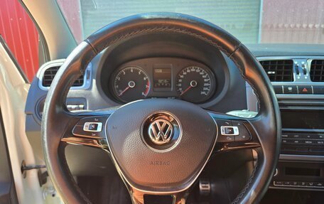 Volkswagen Polo VI (EU Market), 2016 год, 1 260 000 рублей, 24 фотография