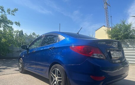 Hyundai Solaris II рестайлинг, 2011 год, 850 000 рублей, 3 фотография