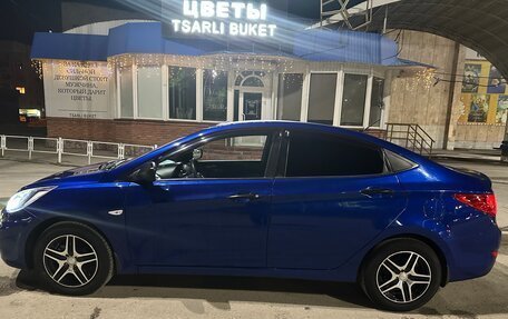 Hyundai Solaris II рестайлинг, 2011 год, 850 000 рублей, 16 фотография