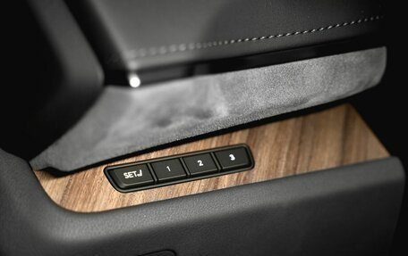 Lexus LM, 2023 год, 22 500 000 рублей, 17 фотография