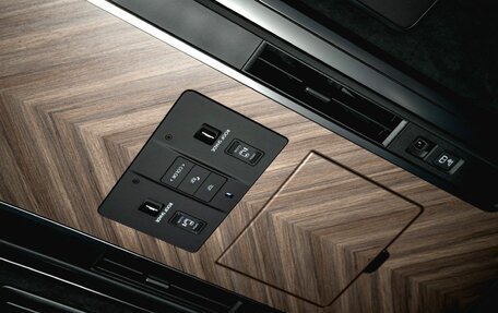 Lexus LM, 2023 год, 22 500 000 рублей, 23 фотография