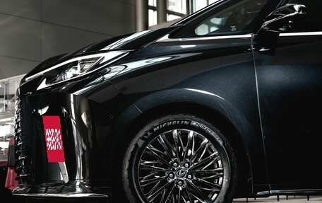 Lexus LM, 2023 год, 22 500 000 рублей, 7 фотография