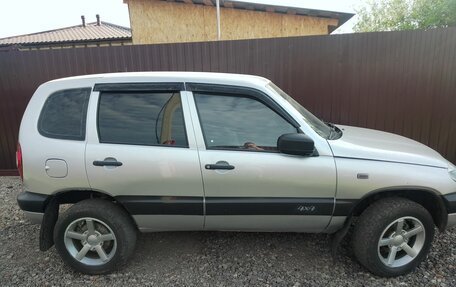 Chevrolet Niva I рестайлинг, 2003 год, 270 000 рублей, 1 фотография