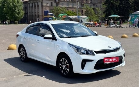 KIA Rio IV, 2018 год, 1 170 000 рублей, 1 фотография