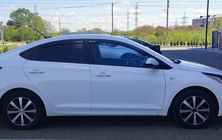 Hyundai Solaris II рестайлинг, 2017 год, 1 120 000 рублей, 4 фотография