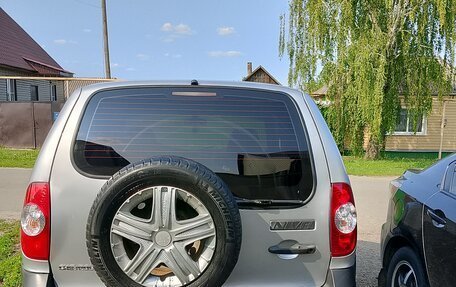 Chevrolet Niva I рестайлинг, 2011 год, 520 000 рублей, 2 фотография