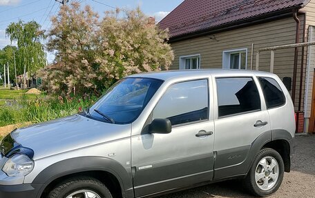 Chevrolet Niva I рестайлинг, 2011 год, 520 000 рублей, 4 фотография