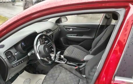 KIA Rio IV, 2018 год, 1 380 000 рублей, 5 фотография
