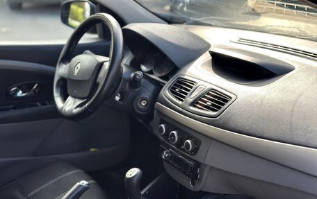 Renault Fluence I, 2012 год, 400 000 рублей, 2 фотография