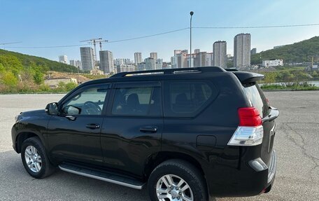 Toyota Land Cruiser Prado 150 рестайлинг 2, 2010 год, 3 000 000 рублей, 11 фотография