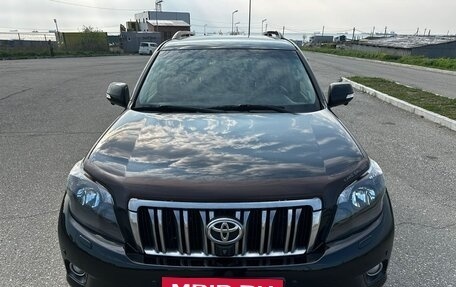 Toyota Land Cruiser Prado 150 рестайлинг 2, 2010 год, 3 000 000 рублей, 3 фотография