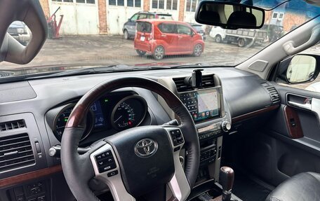 Toyota Land Cruiser Prado 150 рестайлинг 2, 2010 год, 3 000 000 рублей, 20 фотография