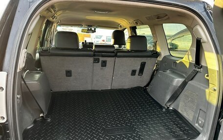 Toyota Land Cruiser Prado 150 рестайлинг 2, 2010 год, 3 000 000 рублей, 29 фотография