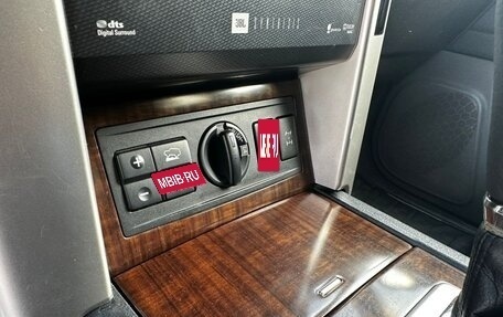 Toyota Land Cruiser Prado 150 рестайлинг 2, 2010 год, 3 000 000 рублей, 16 фотография