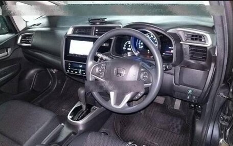Honda Fit III, 2018 год, 1 050 000 рублей, 3 фотография