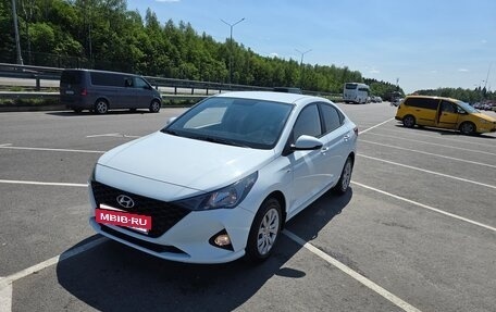 Hyundai Solaris II рестайлинг, 2020 год, 1 200 000 рублей, 12 фотография