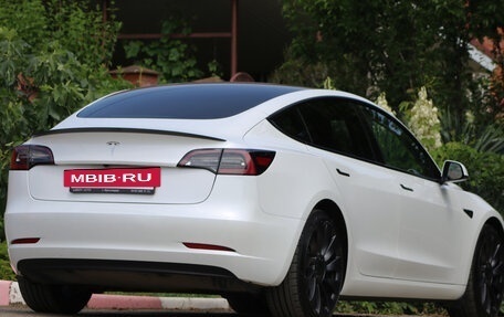 Tesla Model 3 I, 2021 год, 3 950 000 рублей, 5 фотография