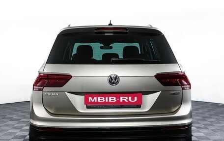 Volkswagen Tiguan II, 2019 год, 2 298 000 рублей, 6 фотография