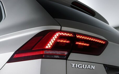 Volkswagen Tiguan II, 2019 год, 2 298 000 рублей, 23 фотография