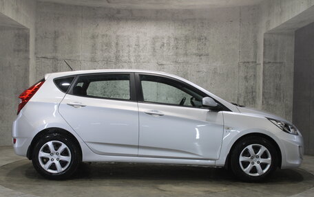 Hyundai Solaris II рестайлинг, 2012 год, 677 000 рублей, 4 фотография