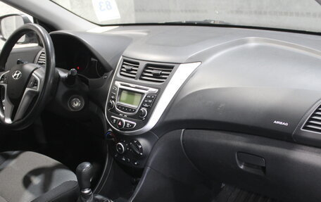 Hyundai Solaris II рестайлинг, 2012 год, 677 000 рублей, 11 фотография