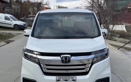 Honda Stepwgn IV, 2021 год, 1 990 000 рублей, 1 фотография