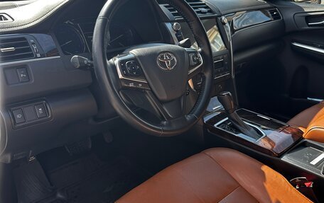 Toyota Camry, 2017 год, 2 250 000 рублей, 8 фотография