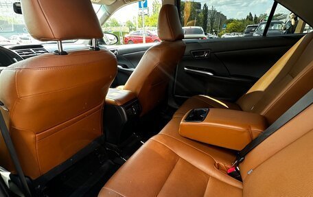 Toyota Camry, 2017 год, 2 250 000 рублей, 11 фотография