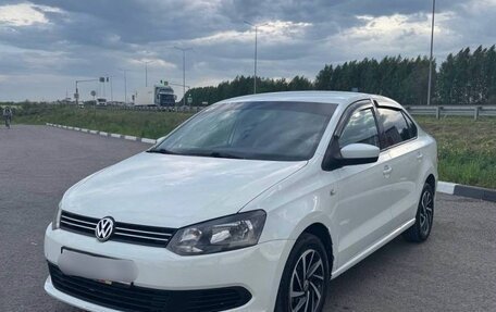 Volkswagen Polo VI (EU Market), 2015 год, 750 000 рублей, 2 фотография