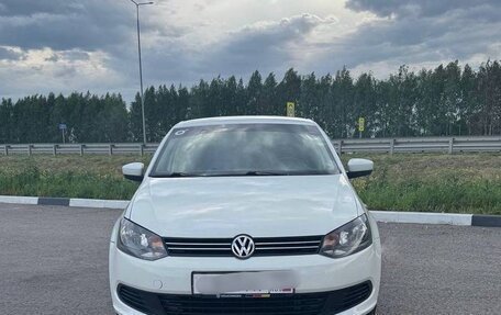 Volkswagen Polo VI (EU Market), 2015 год, 750 000 рублей, 6 фотография