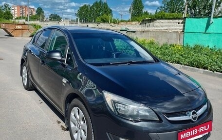 Opel Astra J, 2014 год, 880 000 рублей, 4 фотография