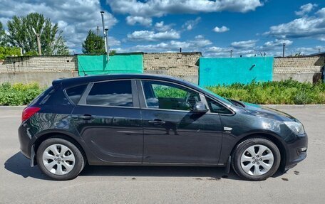 Opel Astra J, 2014 год, 880 000 рублей, 7 фотография