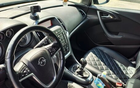 Opel Astra J, 2014 год, 880 000 рублей, 9 фотография
