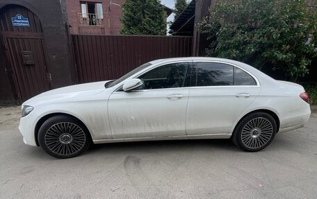 Mercedes-Benz E-Класс, 2019 год, 3 000 000 рублей, 2 фотография