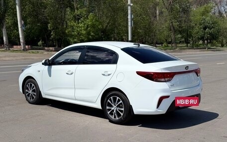 KIA Rio IV, 2018 год, 1 170 000 рублей, 4 фотография