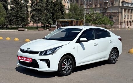 KIA Rio IV, 2018 год, 1 170 000 рублей, 6 фотография