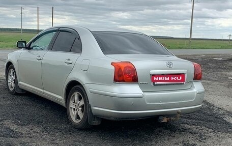 Toyota Avensis III рестайлинг, 2005 год, 650 000 рублей, 3 фотография