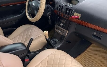 Toyota Avensis III рестайлинг, 2005 год, 650 000 рублей, 7 фотография