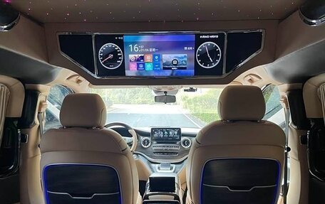 Mercedes-Benz Vito, 2021 год, 4 970 000 рублей, 22 фотография