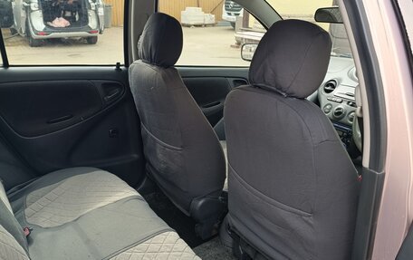 Toyota Vitz, 2001 год, 330 000 рублей, 8 фотография