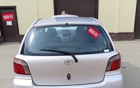 Toyota Vitz, 2001 год, 330 000 рублей, 9 фотография