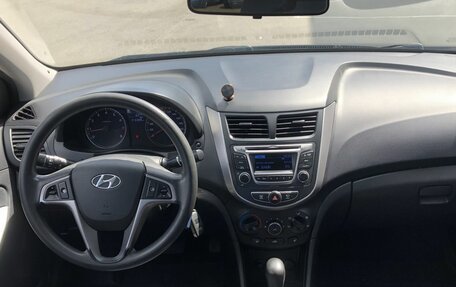 Hyundai Solaris II рестайлинг, 2015 год, 880 000 рублей, 10 фотография