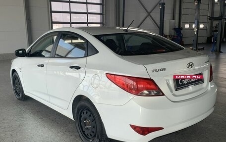 Hyundai Solaris II рестайлинг, 2015 год, 1 034 000 рублей, 4 фотография