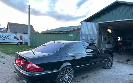 Mercedes-Benz S-Класс, 1999 год, 800 000 рублей, 1 фотография