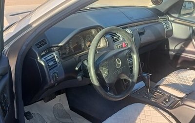 Mercedes-Benz E-Класс, 1999 год, 620 000 рублей, 1 фотография