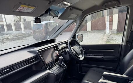 Honda Stepwgn IV, 2021 год, 1 990 000 рублей, 15 фотография